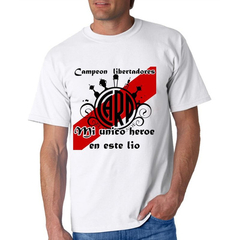 Remera River Campeon Libertadores Armani Scocco Gallardo #9 - TiendaCubik