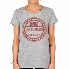 Remera Traigo Un Puñado De Besos - tienda online