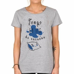 Remera Tengo Un Tio De Ensueño Almohada - TiendaCubik