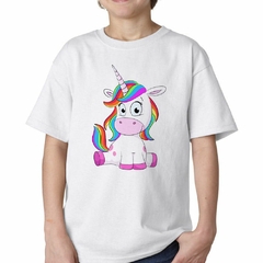 Remera Unicornio Feliz Sentado Colores Arcoiris - TiendaCubik