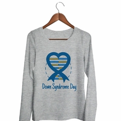 Remera Manga Larga Corazon Sindrome Down - comprar online