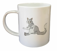 Taza Gato Con Manchas Grises Descansando - comprar online