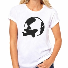 Remera Avion Planeando Por El Mundo - comprar online