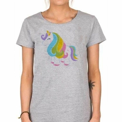 Remera Unicornio Con Pelo Largo De Colores en internet