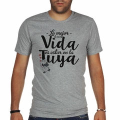 Remera Lo Mejor De Mi Vida Es Estar En La - comprar online