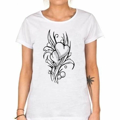 Remera Tattoo Corazones Y Hojas - comprar online