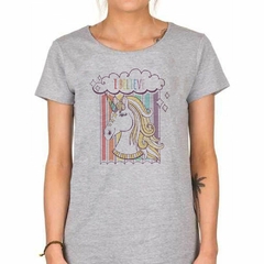 Remera I Believe In Unicorns Nubes Arcoiris - tienda online