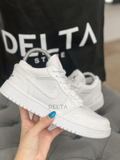 JORDAN 1 LOW NACIONALES - DELTA STORE