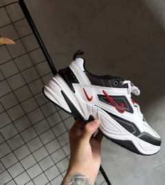 T nis Nike M2K Preto Vermelho kennaistore