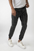 PANTALON JOGGER LINEAS NEGRO en internet