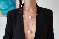Colar de Pedra Quartzo Rosa Bruta - comprar online
