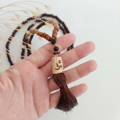 Japamala G Marrom Palo Santo -Sândalo - Pedra Vulcânica - comprar online