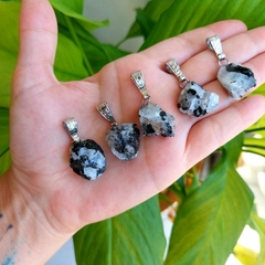 Pingente Pedra da Lua Bruta Natural - Intuição - comprar online