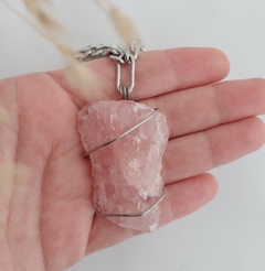 Colar de Pedra Quartzo Rosa Natural - Amor Incondicional e Paz - comprar online