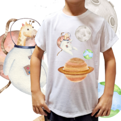 Camiseta unissex infantil Planetas com girafinha