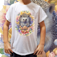 Camiseta unissex infantil Porco espinho florido