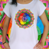 Babylook - Mandala cores - Desenhista Juliana Nísio