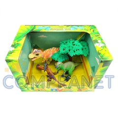 Kit de Dinosaurios x 3 en caja. Incluye: 3 dinosaurios diferentes + 1 árbol. 10391 - Compranet