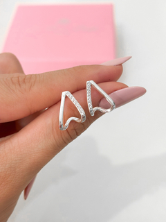 Brinco earhook triangulo