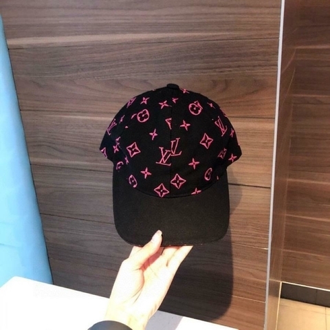Boné Black and Pink Louis Vuitton - Imperium Bags