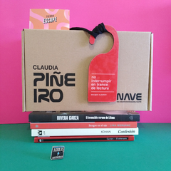 Caja literaria Nave - Claudia Piñeiro - Escape a Plutón