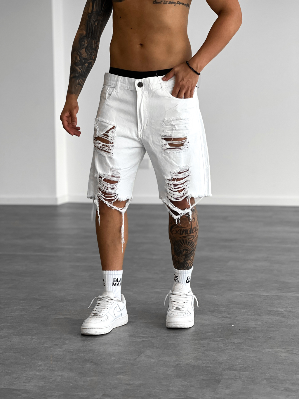 Bermuda con roturas blanca Comprar en Black Society