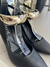 Scarpin Preto Tornozeleira Dourada - comprar online