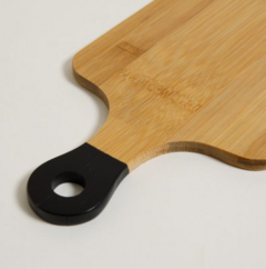 Tabla bamboo con mango negro rectangular 34x17 cm - comprar online