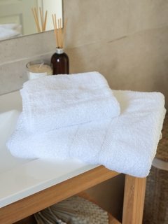 Juego toalla y toallón (blanco) en internet