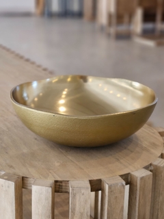 Bowl de metal dorado - comprar online