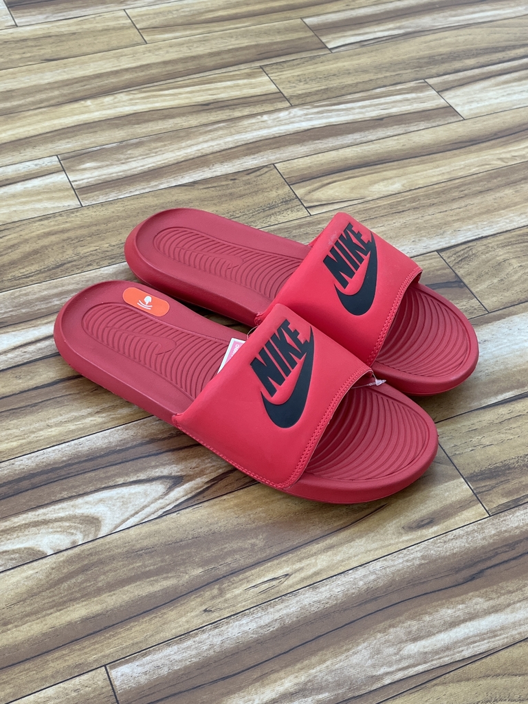 CHINELO NIKE ALL RED Comprar em TA TRAJADO