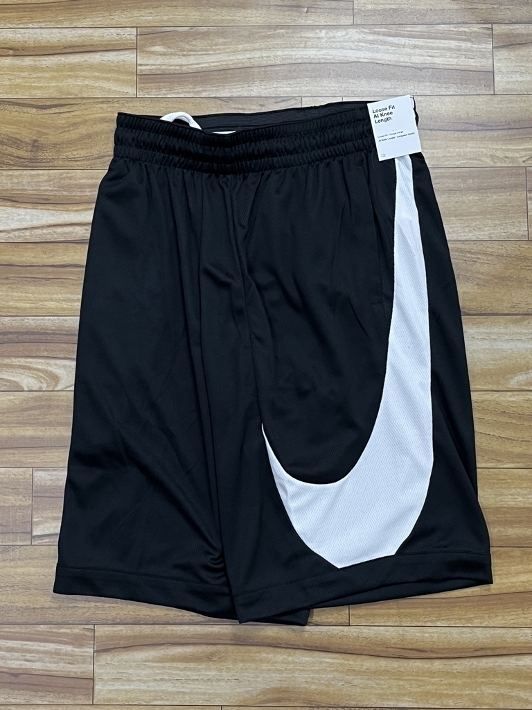 Nike short big best sale swoosh
