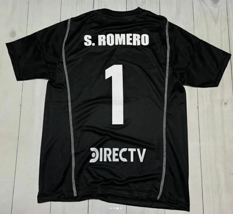 Camiseta negra boca sales