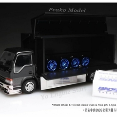 Peako Y.E.S. Semi Wide Wing Isuzu Custom Truck Black c/ Rodas BNDS - 1/64 - comprar online