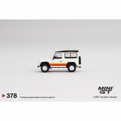 Mini GT Land Rover Defender 90 Wagon Branco - 378 - 1/64 - Garantido 1/64