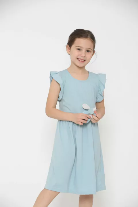 moda outfit para niñas vestido azul