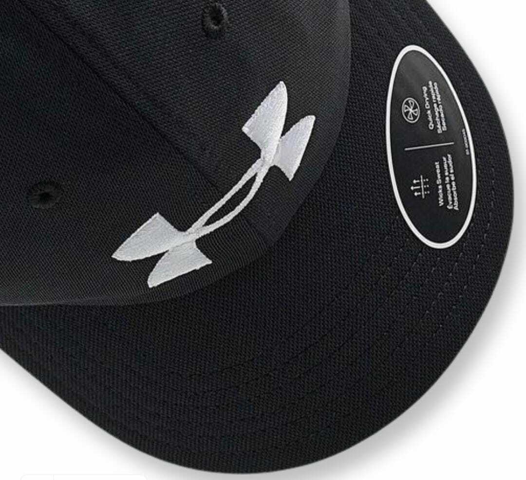 Gorra Under Armour para Hombre Blitzing Adjustable Negro/Blanco