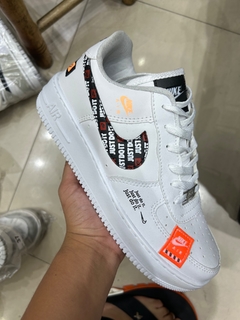 Simbolo nike branco 2025