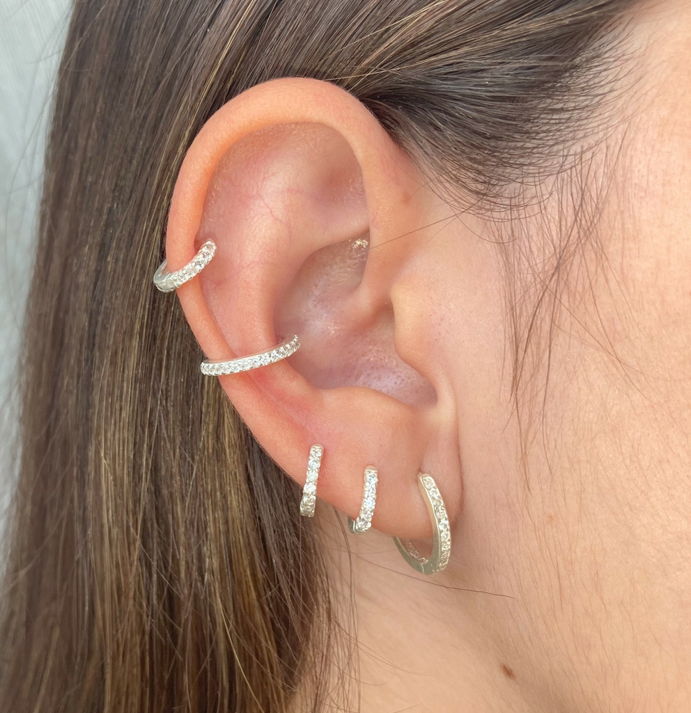 Piercing Helix Indiano com Três Pedras de Zircônias Prata 925