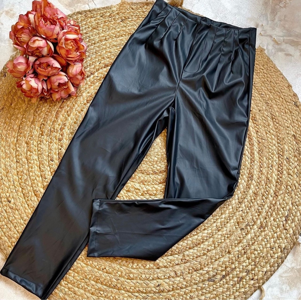 Calça couro sales fake zara