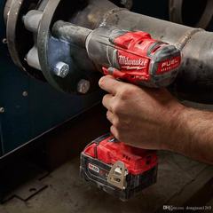 Imagen de Kit De Llave De Impacto M18 Fuel De 1/2 Milwaukee 2860-22