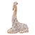 Escultura Girafa Sentada em Resina no Tom Madeira Exclusiva