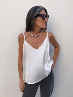 Musculosa Lencera Blanca puntilla fina by fernandez