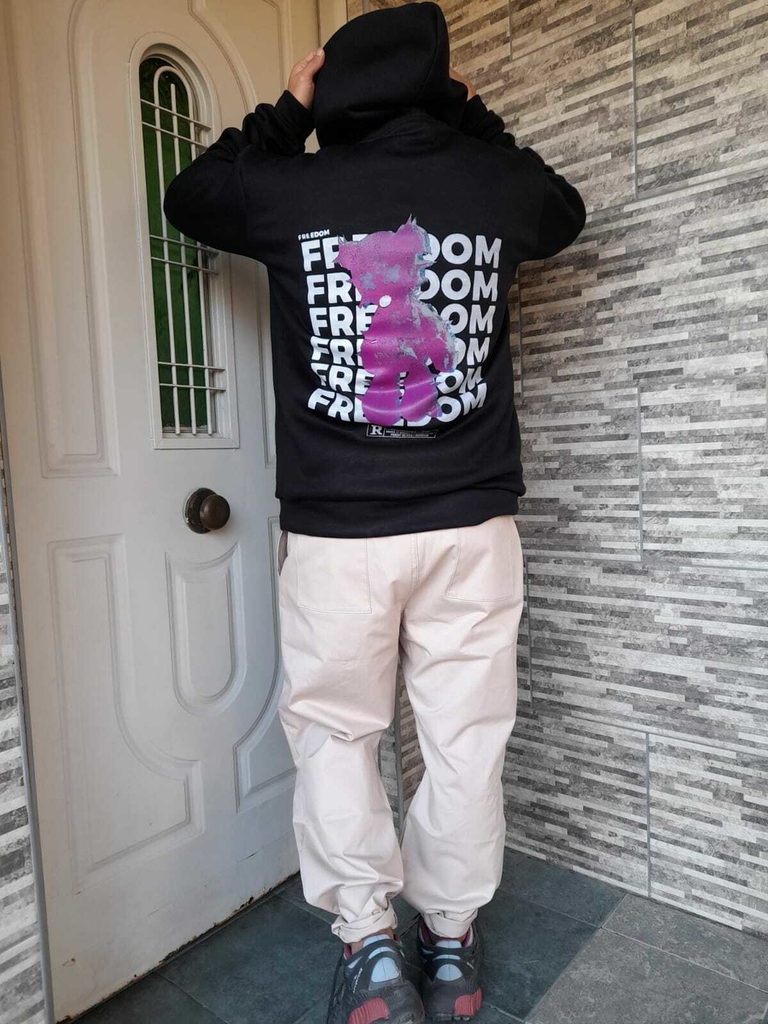 Buzo negro oversize new arrivals