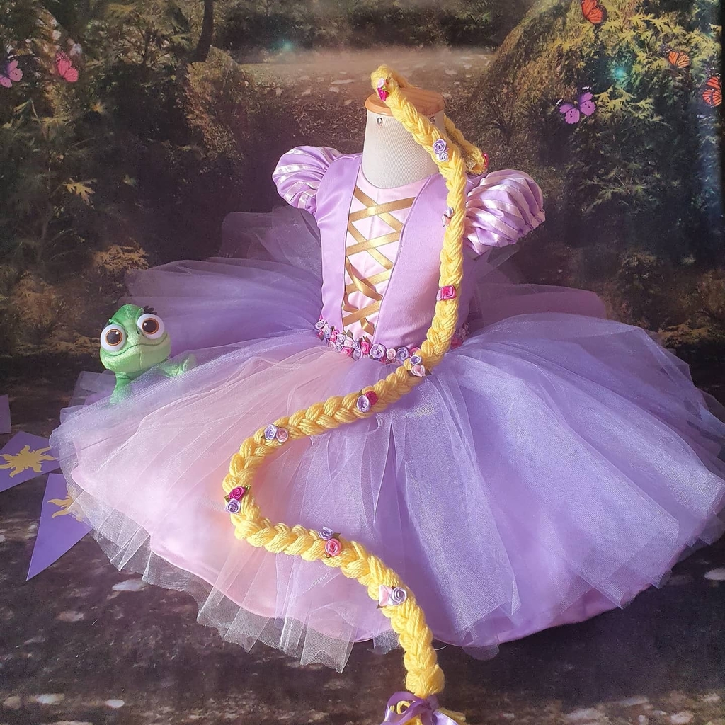 Foto do vestido da rapunzel 2025