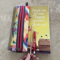Cartuchera con elástico súper coloridas para cuadernos!!! en internet