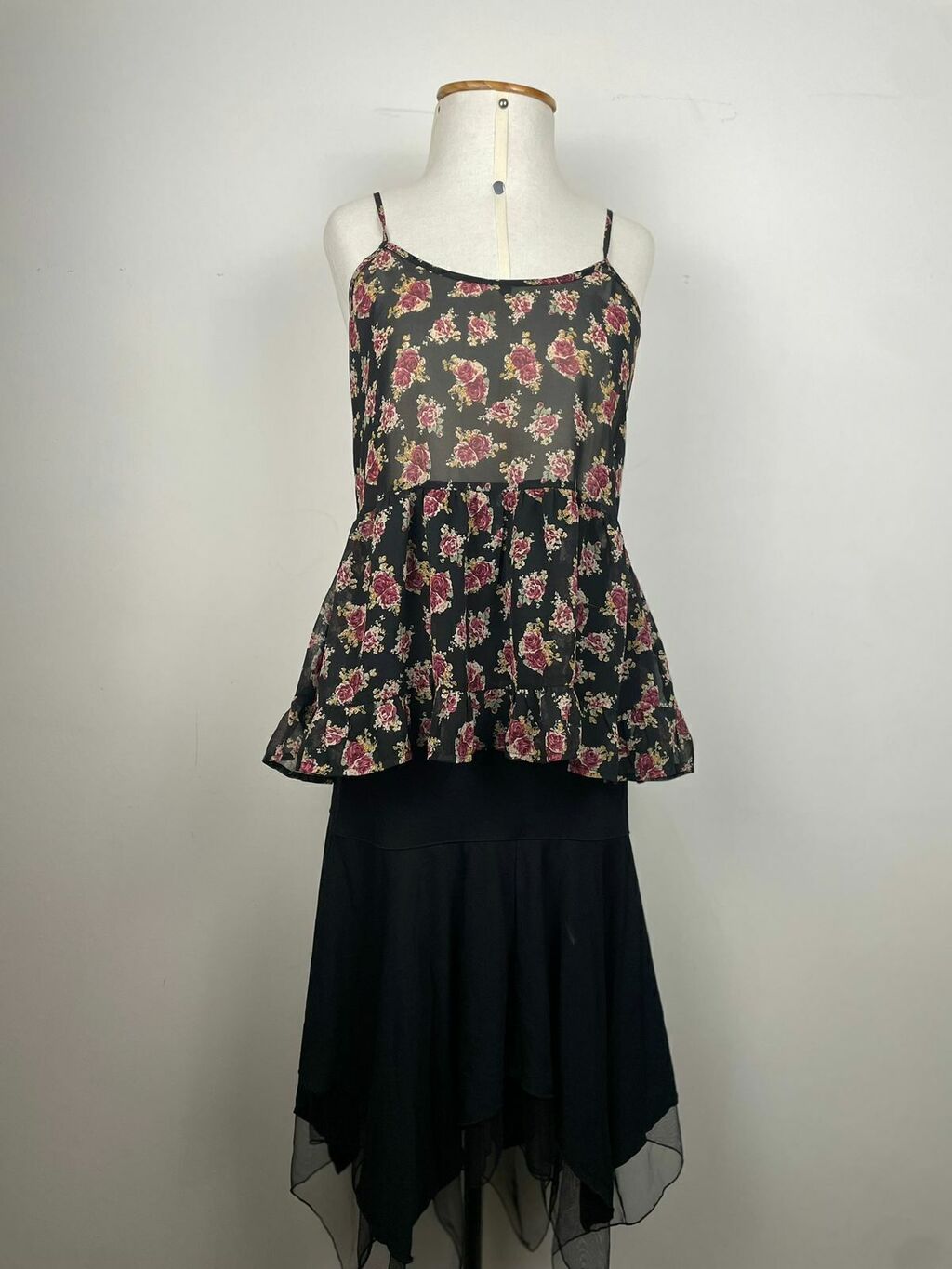 Blusa de alca transparente estampada flores Tam. PP South Co