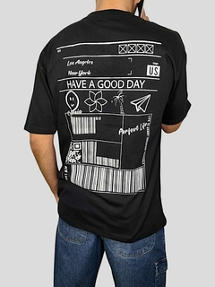 REMERA OVER GOOD DAY