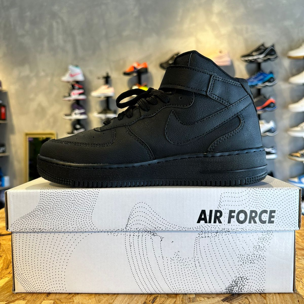 Nike air force 1 pretas 2025