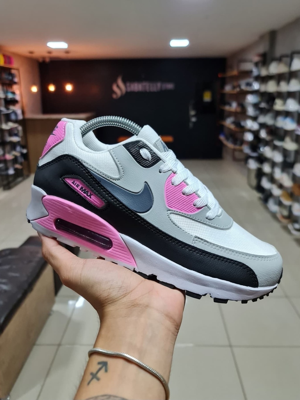 Nike air max rosa com preto hotsell